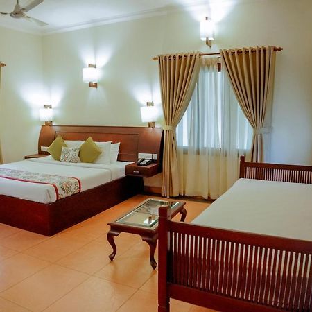 เดอะ เวิลด์ แบ๊ควอเตอร์ Hotel คุมาราคม ภายนอก รูปภาพ