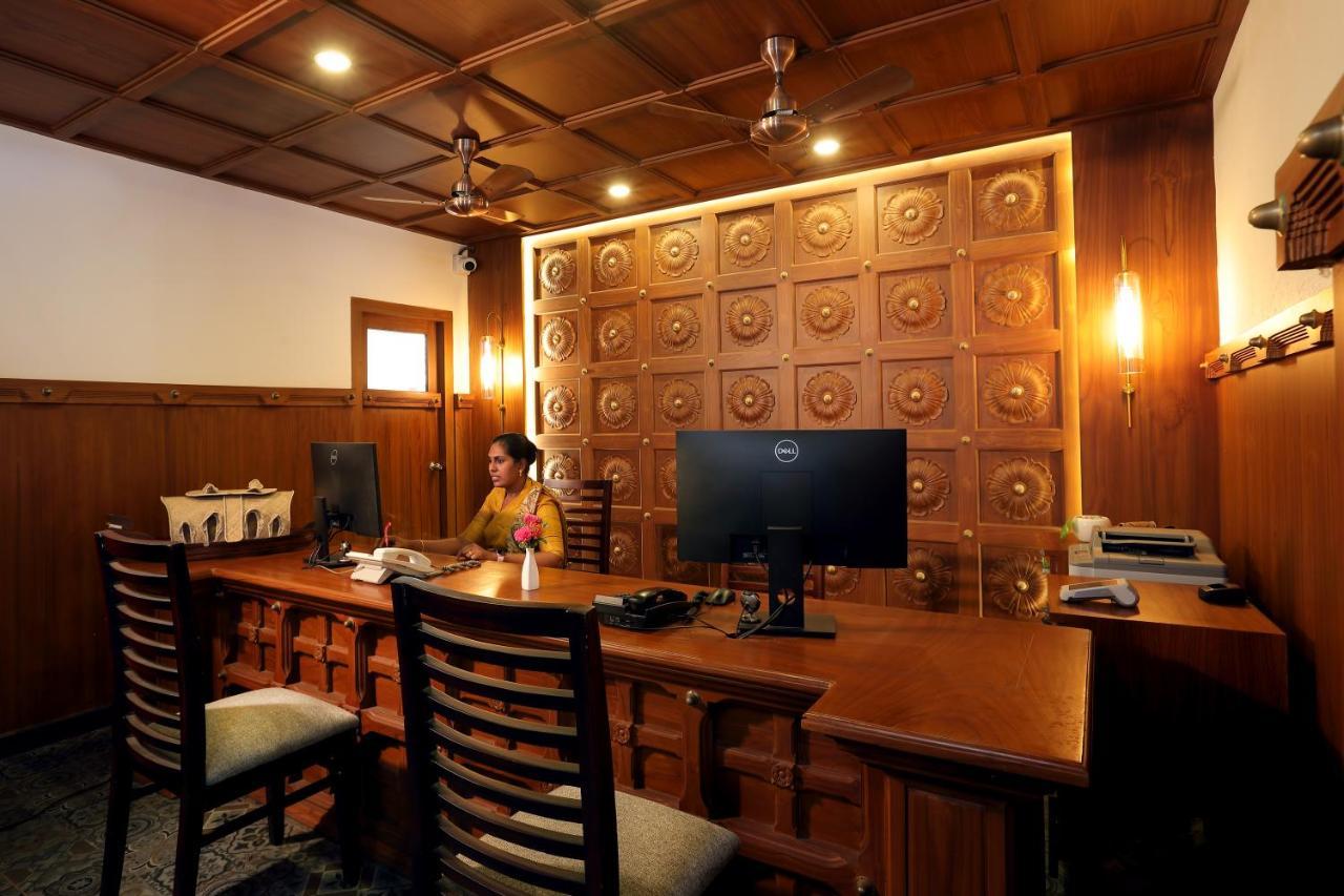 เดอะ เวิลด์ แบ๊ควอเตอร์ Hotel คุมาราคม ภายนอก รูปภาพ